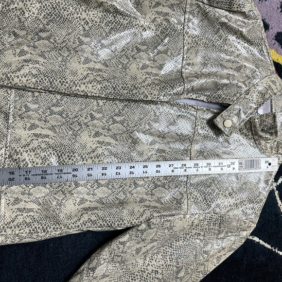 Snake jacket - Picture 6 of 9
